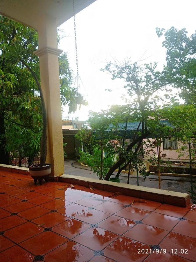 Room In Guest Room - Padrinos Hostal La Paz Full House Exterior foto